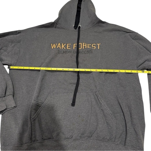 Men’s Dark Gray Wake Forest Demon Deacons Hooded Sweatshirt - Picture 5 of 5